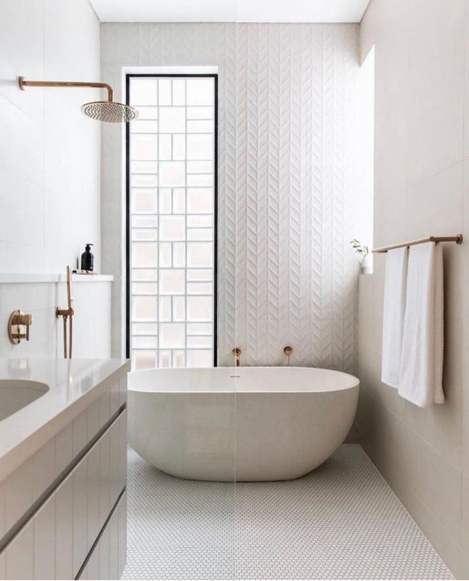 PB4021-15 | Bella | Bella-Bathtub-Front-View-Image-2.jpeg