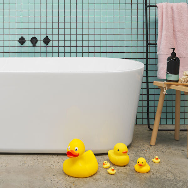 Clark Round Freestanding Bath 1400mm - White (CL50005.WFS)