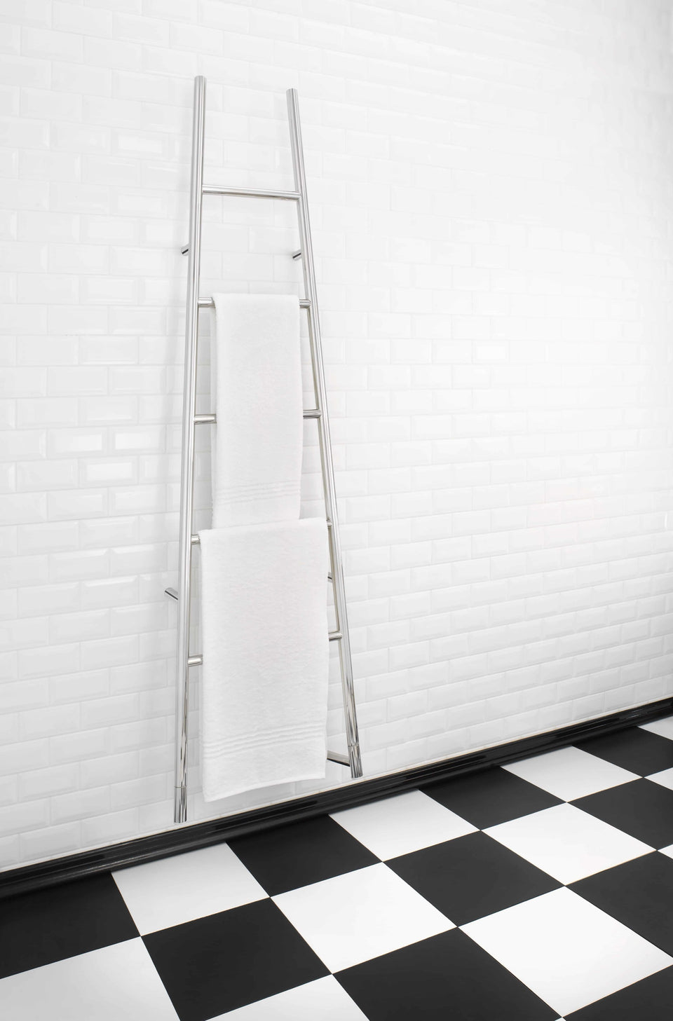 Thermogroup L52SPR Jeeves Tangent L Polished Heated Towel Rail (L52SPR) 2