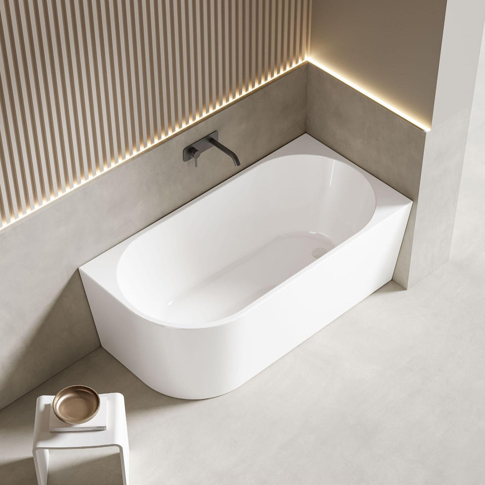 LUKKA BINGIE SKIRT RIGHT CORNER BATHTUB GLOSS WHITE (AVAILABLE IN 1400MM, 1500MM AND 1700MM)