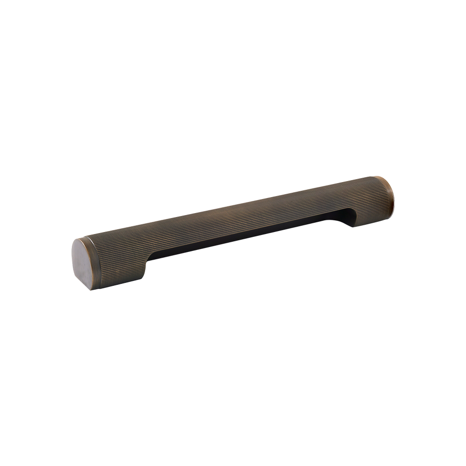 Momo Handles Manhattan Pull Handle