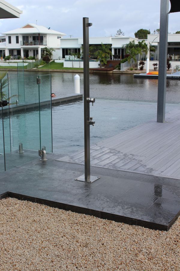 Rainware - Suncoast Premium Freestanding Outdoor Shower Hot & Cold Mixer + Footwash Product Code - 4505