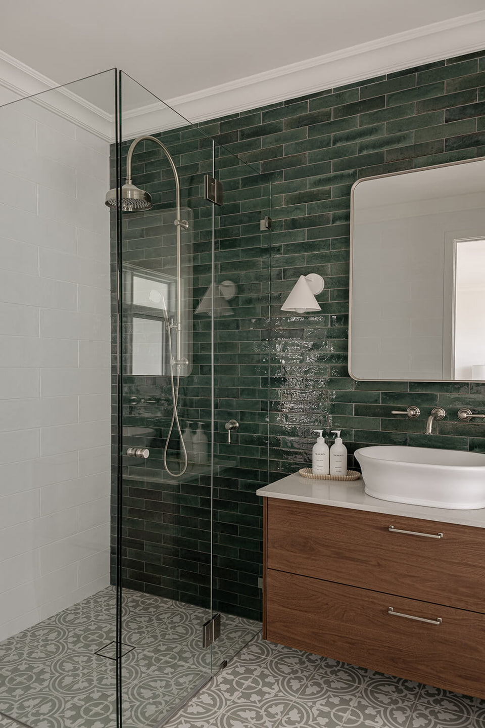 Turner Hastings Cambridge 54 x 39 TitanCast Solid Surface Above Counter Basin-Satin Silk White (CA540BA) 7