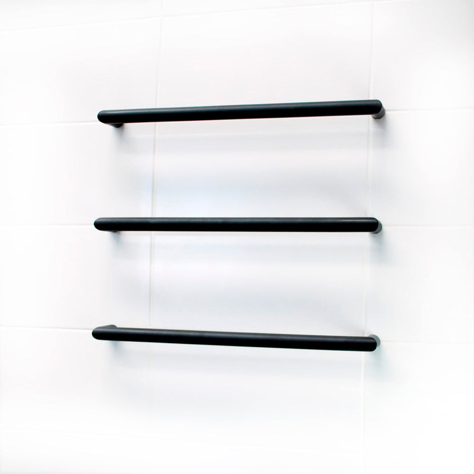 Radiant Heated Low Voltage Single Round Bar - Matt Black / 650x32mm (BSBRTR-650)