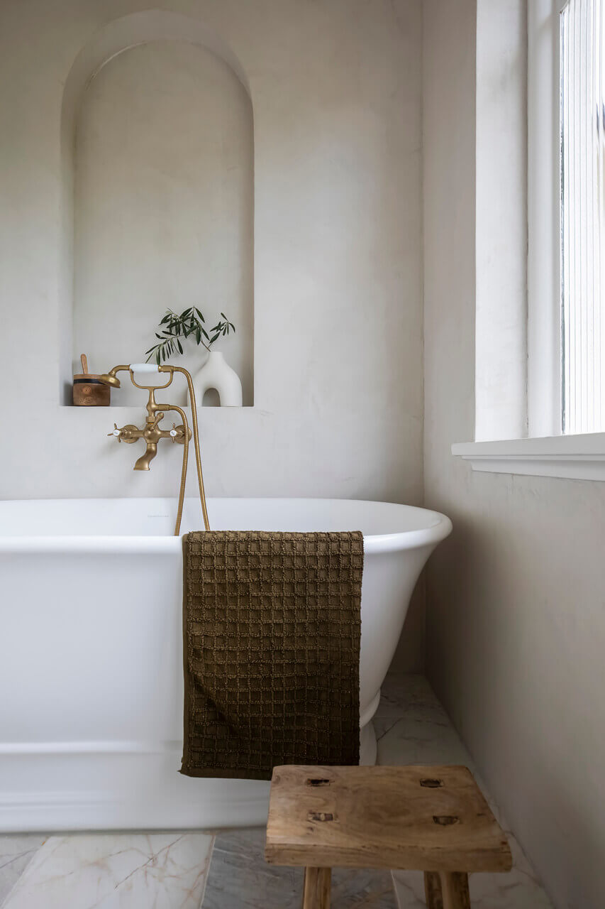 Turner Hastings Cambridge 156 x 74 TitanCast Solid Surface Freestanding Bath - Satin Silk White (CA1560TCB-OF) 11