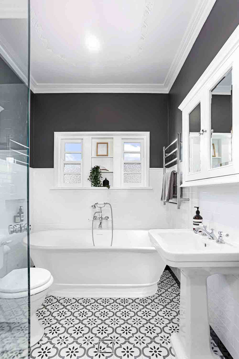 Turner Hastings Cambridge 156 x 74 TitanCast Solid Surface Freestanding Bath