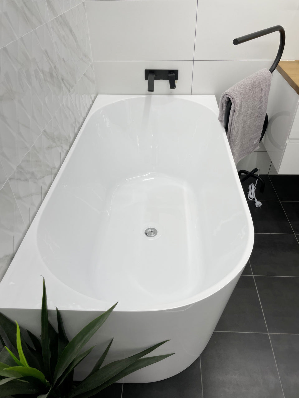 Auris Corner Back to Wall Bathtub - top view