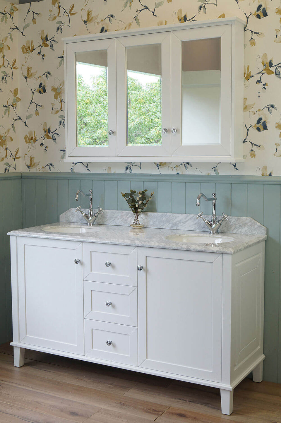 Turner Hastings Coventry 120 x 81 Mirror Shaving Cabinet (CO1202SC) 3