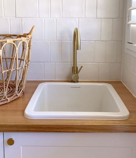 Turner Hastings Cuisine 46 x 46 Inset / Undermount Fine Fireclay Sink