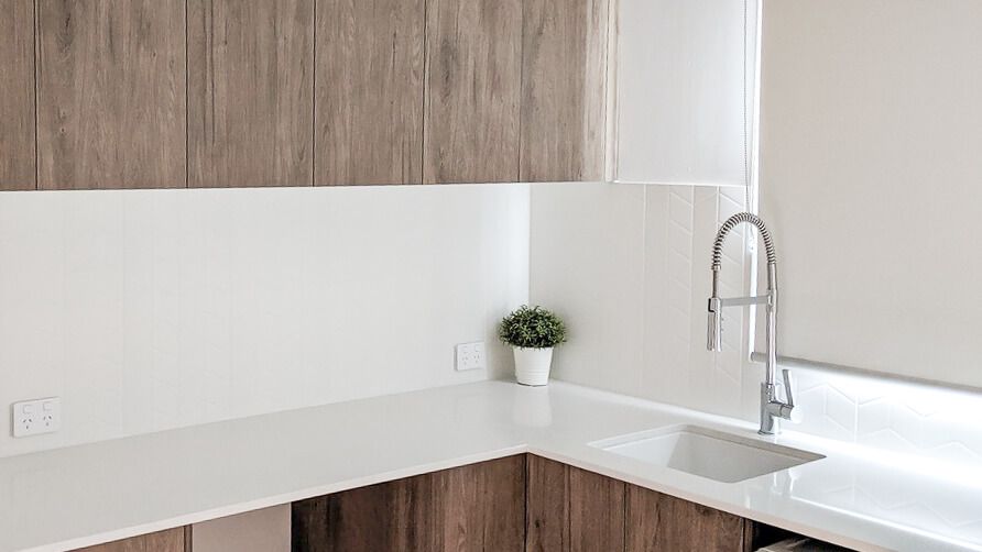 Turner Hastings Cuisine 46 x 46 Inset / Undermount Fine Fireclay Gloss White Sink (CU46FS) 3