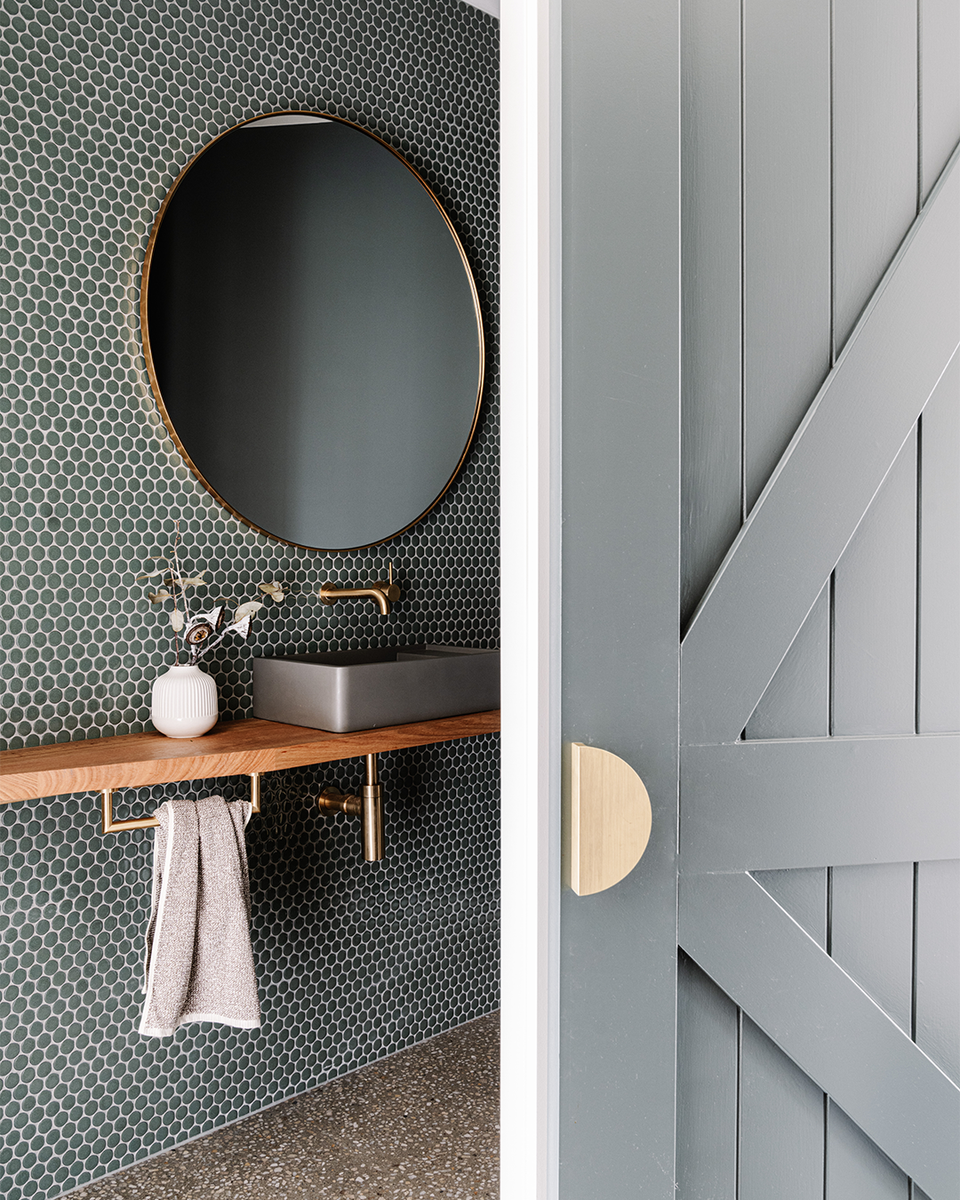 Nood Co Shelf 01 Basin - Wall Hung - Mid Tone Grey / 1 Tap Hole / Overflow / Tiger Bronze (SH1-2-WO-1-MG-OBR)