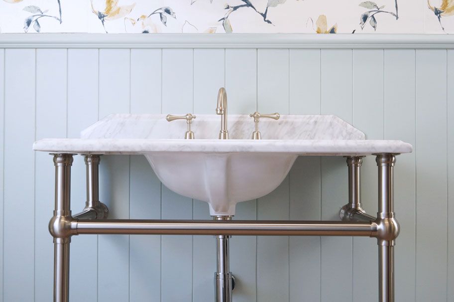 Turner Hastings Mayer Basin Stand With 90 x 55 Real Carrara Marble Top - Brushed Nickel (MA903WS-BN-1TH) 3