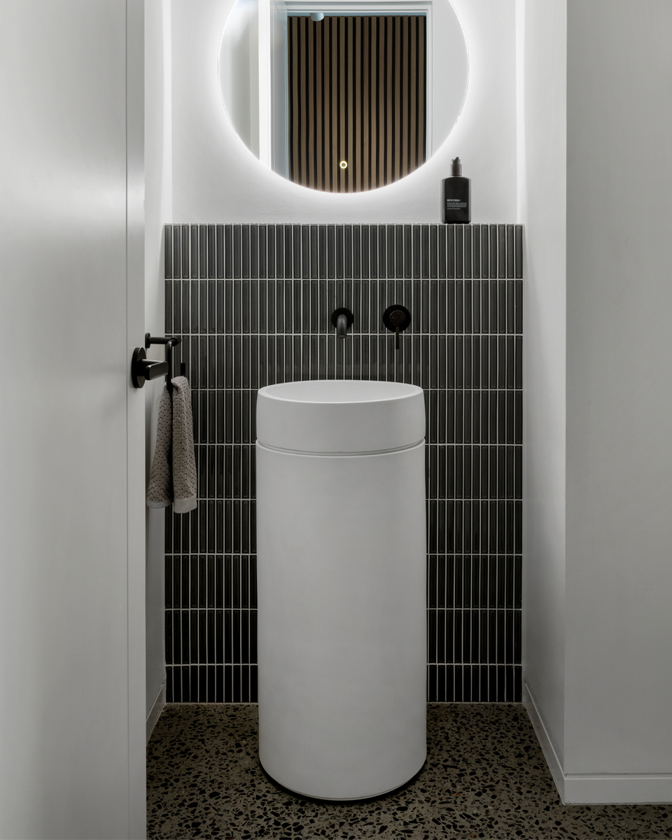 Nood Co Cylinder with Tray - Hoop Basin - Ivory / Sand Tray (HP1-4-0-IV-TSA)