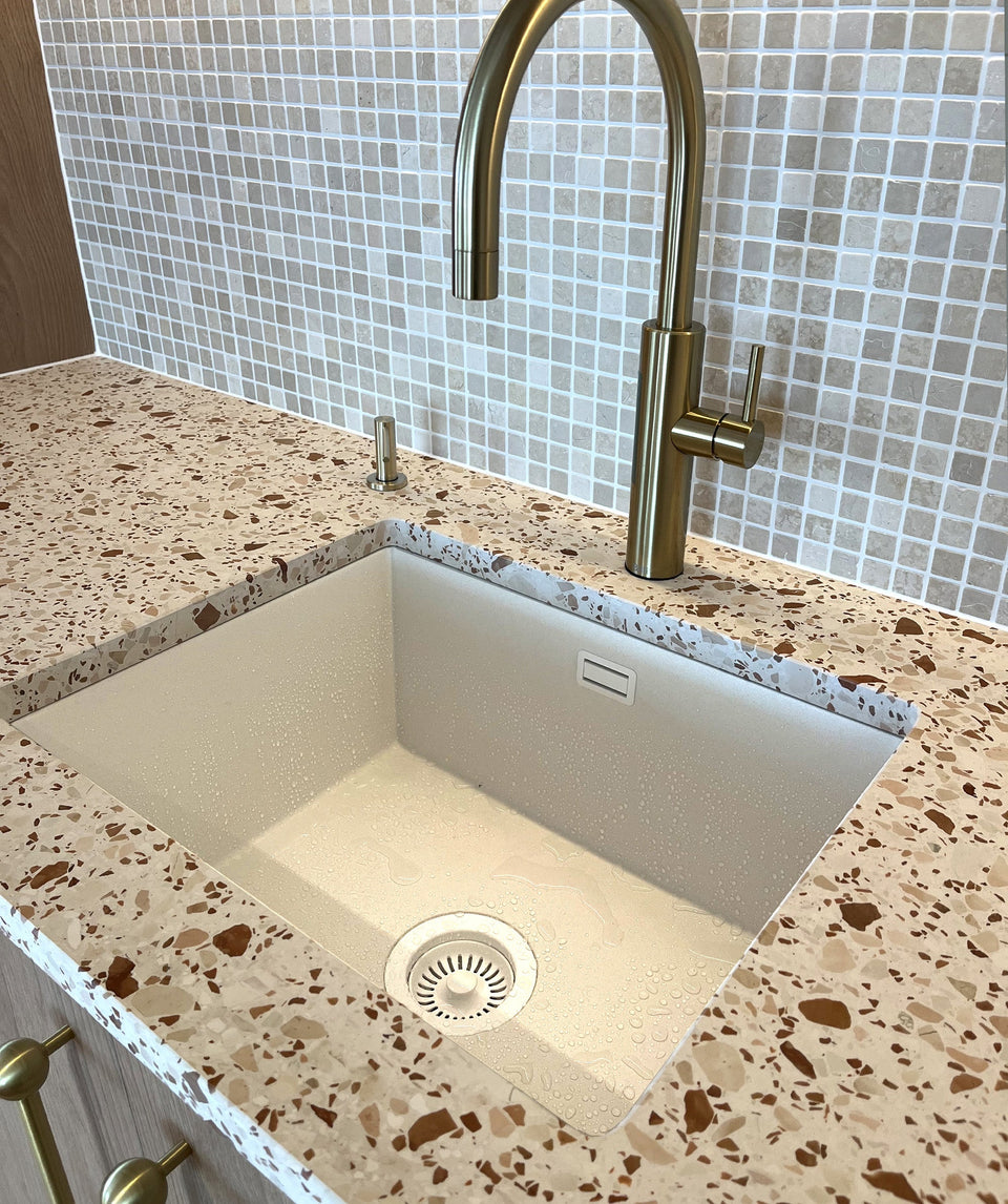 191161 | Oros 550 Arqstone sink – White