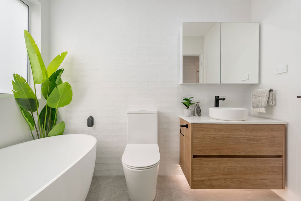 Turner Hastings Narva Rimless Close Coupled Back to Wall Toilet Suite with Soft Close Quick Release Seat (NA100RBTW-K) 10