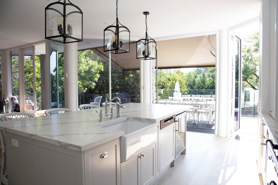 Turner Hastings Novi 75 x 46 Fine Fireclay Farmhouse Butler Sink — Gloss White