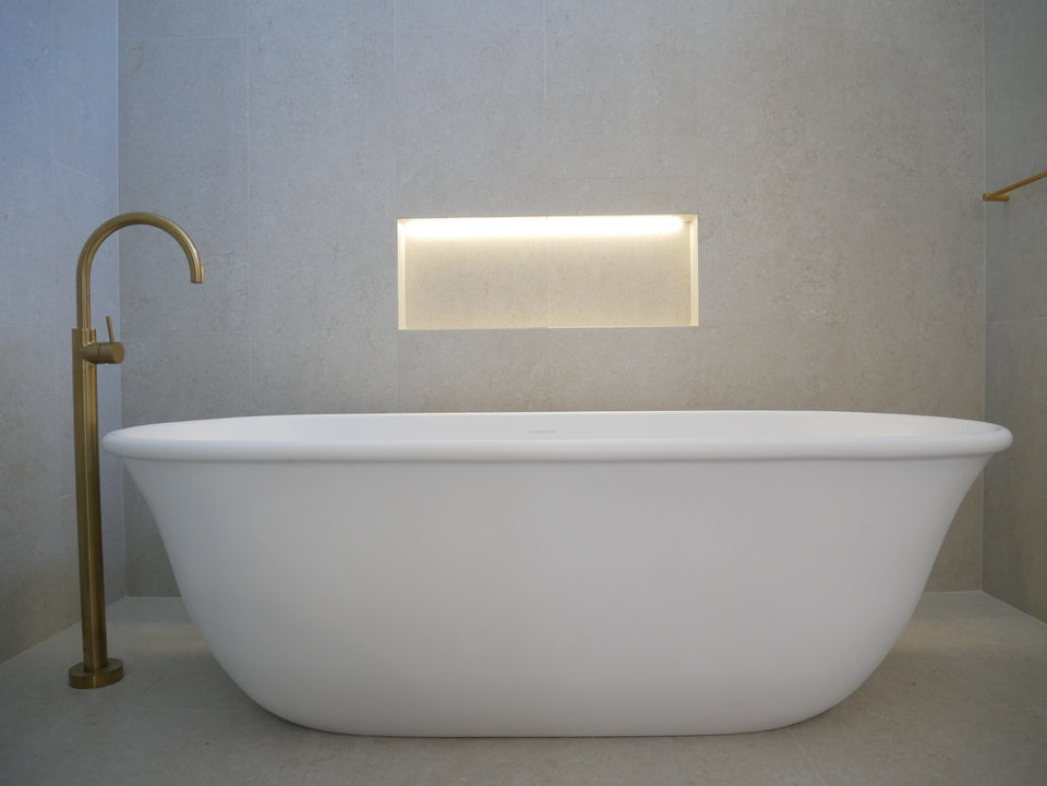 Turner Hastings Blanche 162 x 77 TitanCast Solid Surface Freestanding Bath — Satin Silk White