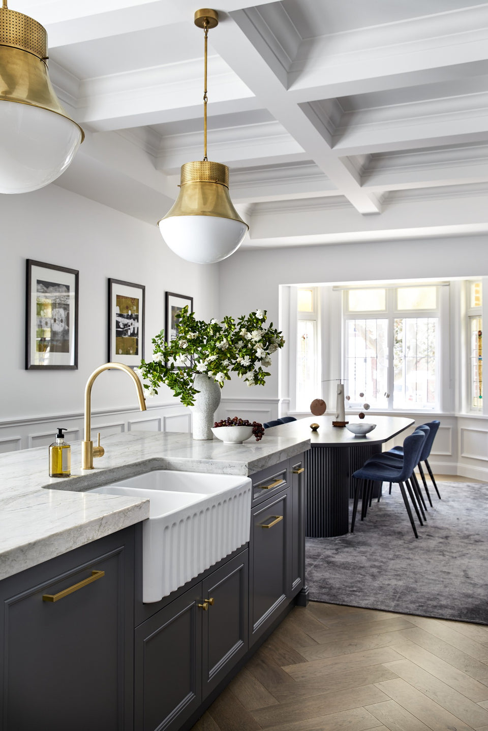 Turner Hastings Novi 85 x 46 Fine Fireclay Farmhouse Butler Sink — Gloss White