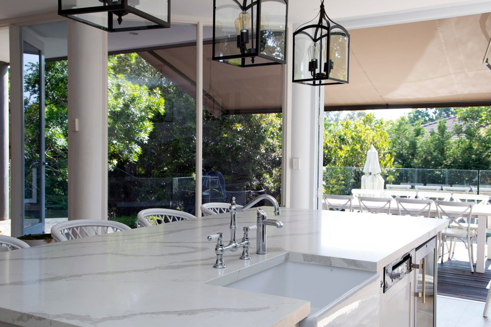 Turner Hastings Novi 75 x 46 Fine Fireclay Farmhouse Butler Sink — Gloss White
