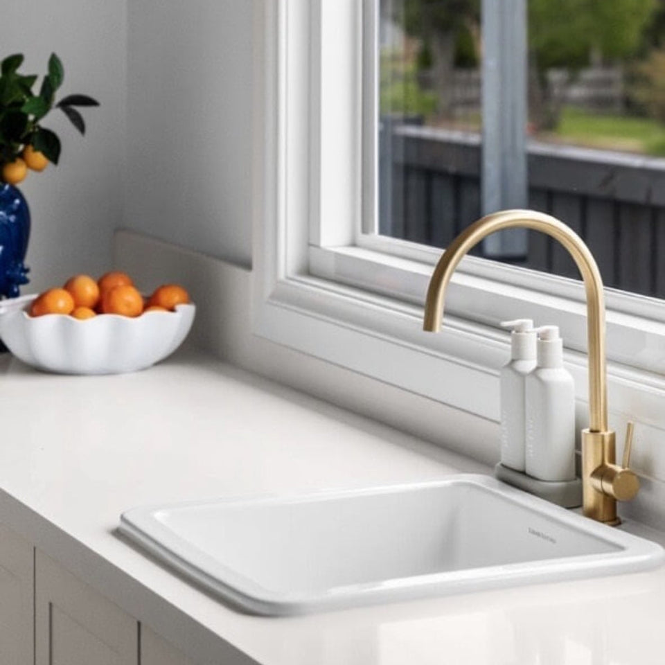 Turner Hastings Cuisine 46 x 46 Inset / Undermount Fine Fireclay Sink