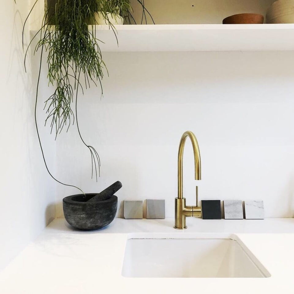 Turner Hastings Cuisine 46 x 46 Inset / Undermount Fine Fireclay Sink